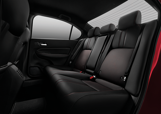 SPACIOUS REAR SEATS